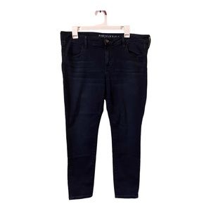 EUC AE DARK BLUE STRETCH JEANS